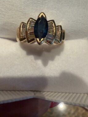 14k BH Marquise Blue Sapphire & baguettes Ring 💍 5.5 Beautiful